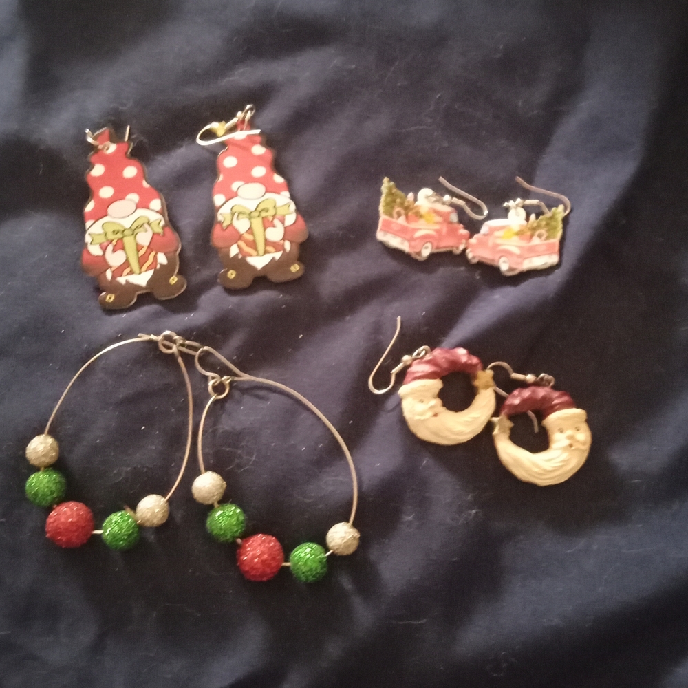 Festive Christmas Earrings Set